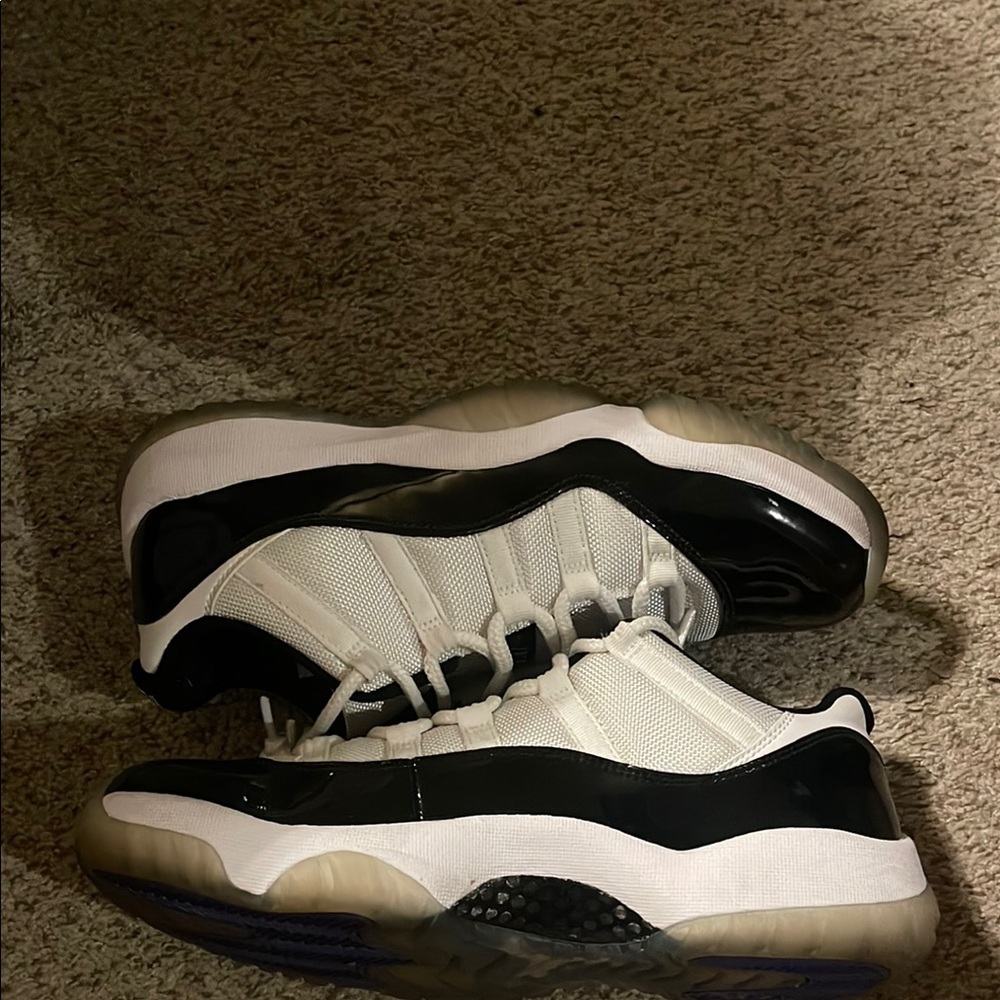 Jordan 11 Concord Low (Worn)